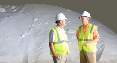 Men understand fertilizer storage needs