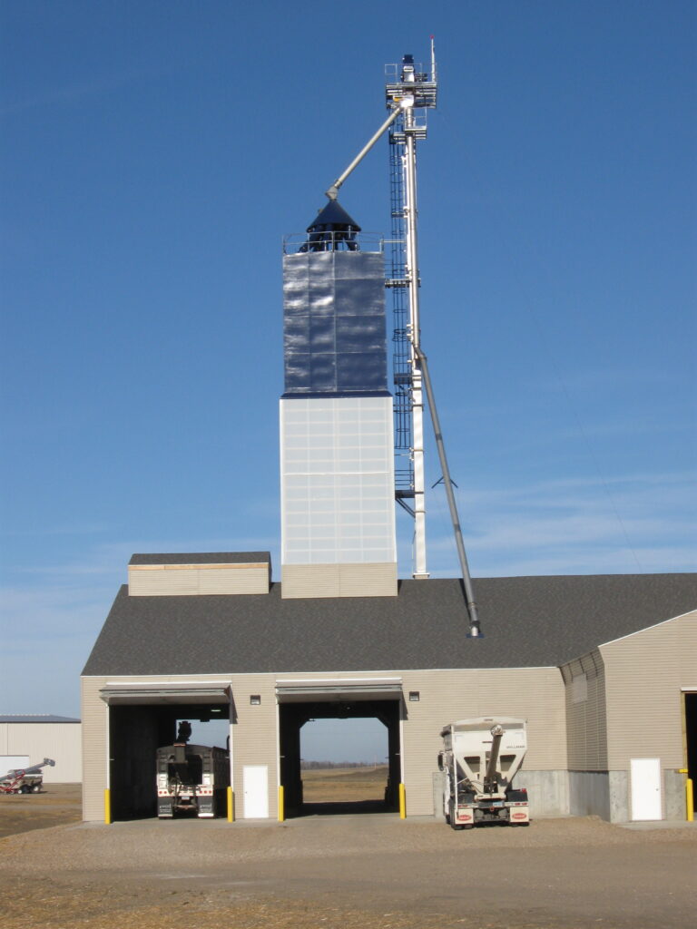 Fertilizer blending tower equipment with spreader trucks
